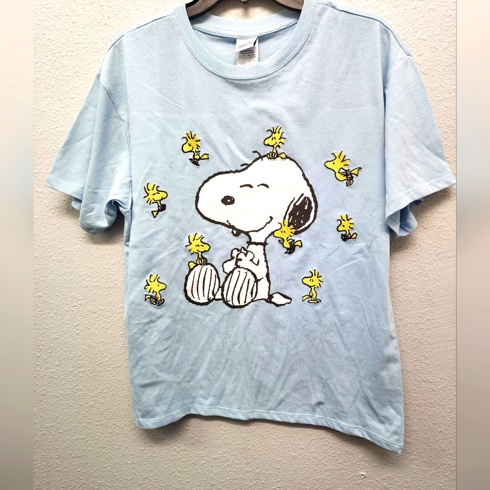 Peanuts Snoopy Tshirts Large